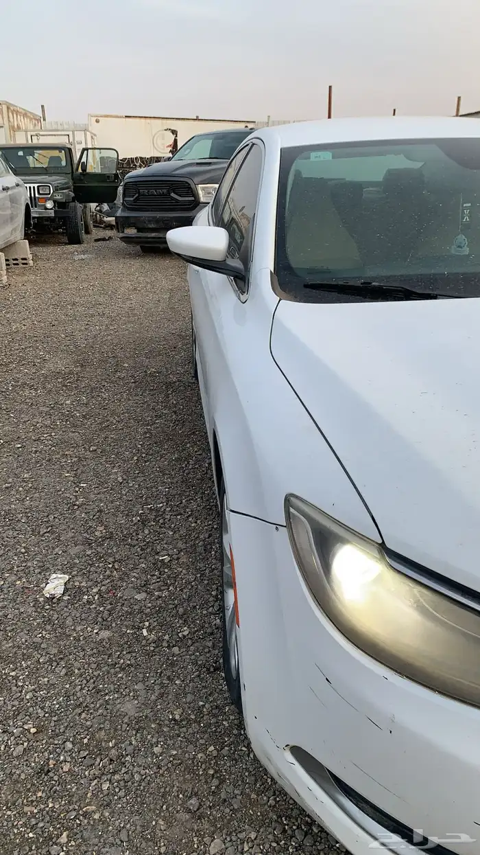 كرايزلر c200 2016 قطع غيار فقط 3