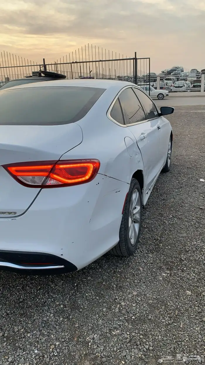 كرايزلر c200 2016 قطع غيار فقط 1