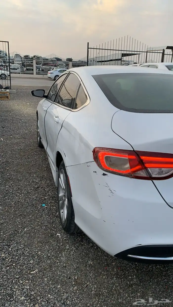 كرايزلر c200 2016 قطع غيار فقط 2
