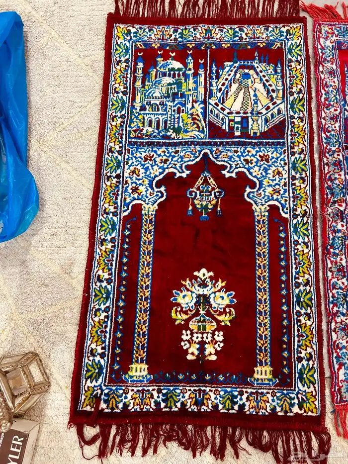 لابس كشافه تراثي وسجاده صلاةمن الزمن الجميل.ولواحات ميرندا 5