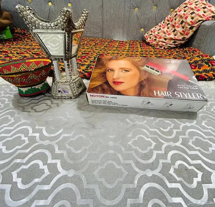 لابس كشافه تراثي وسجاده صلاةمن الزمن الجميل.ولواحات ميرندا 10