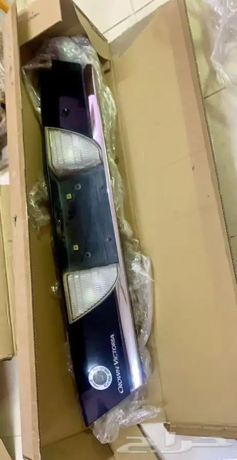 العاكس الخلفي لفورد فكتوريا 0