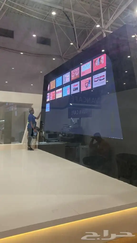 شاشات شاشة تتش شاشة LED مسارح إضاءات بروجكتر ومعارض مؤتمر 16