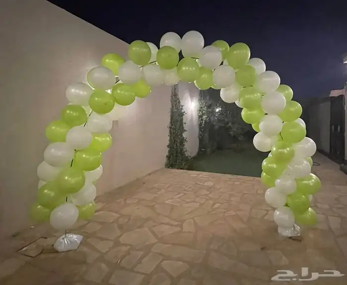 تجهيز احتفال اليوم الوطني بالونات و كشافات و افتتاح المحلات 1