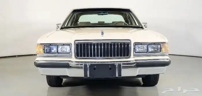 قاعدة لوحه فكتوريا وماركيز وتاون كار 8