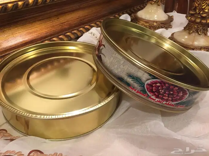 علب معدنيه تنك تمر فارغه 3