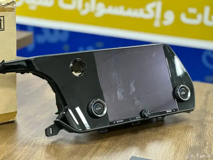 شاشة لكزس Nx امامية موديل 2022 4