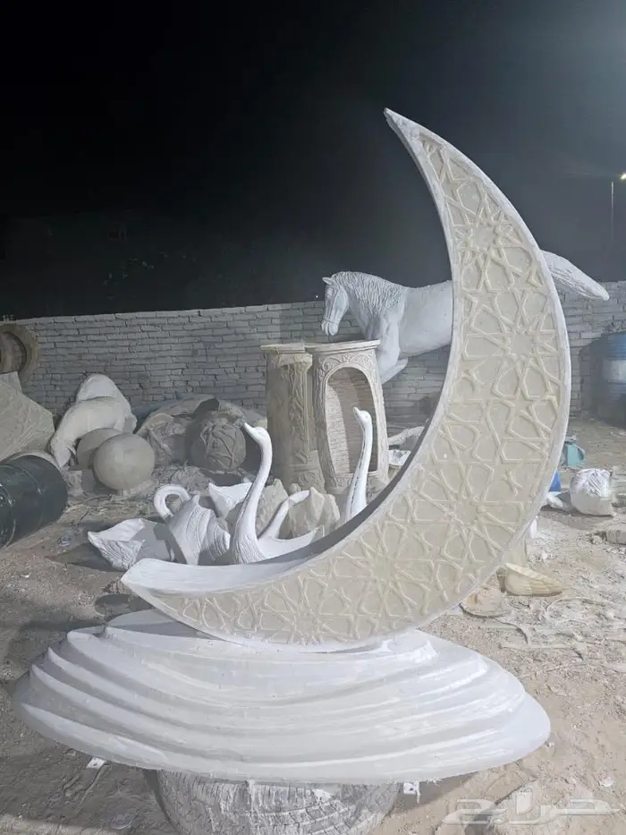 فوانيس رمضان وهلال رمضان وكور مضيئة 3