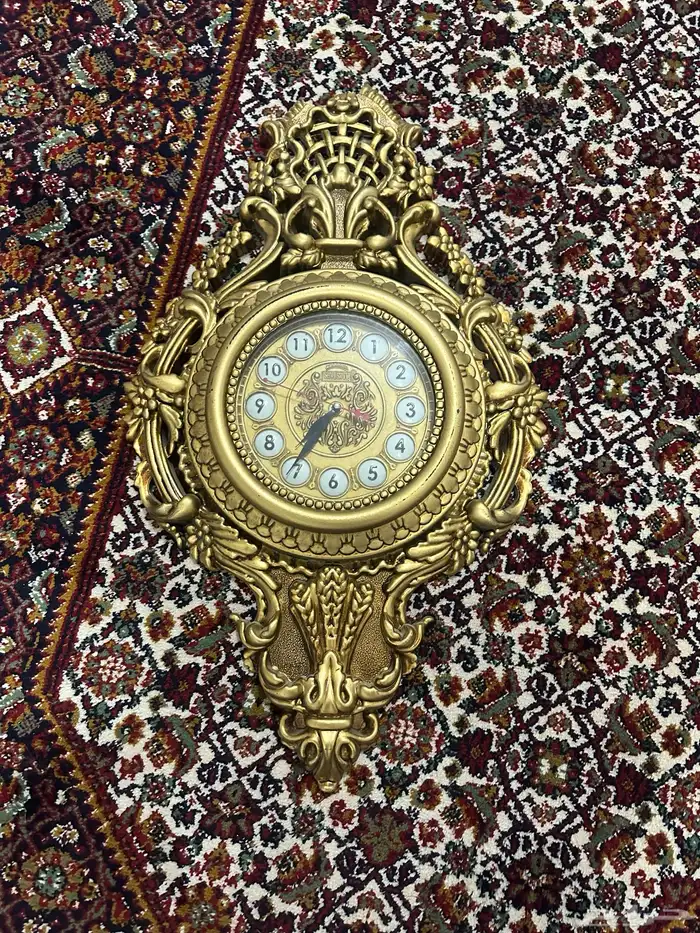 ساعه جدارية قديمة 3