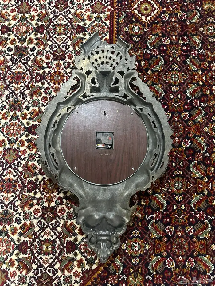 ساعه جدارية قديمة 4