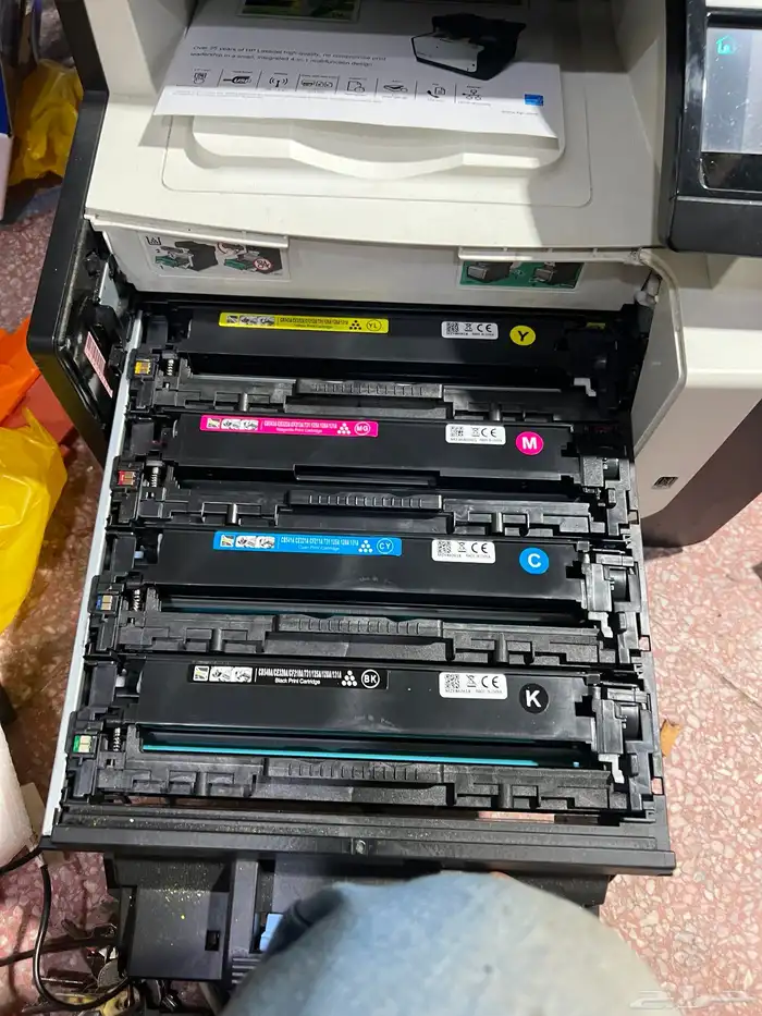طابعة hp ملونة ليزر مستعمله واي فاي 1
