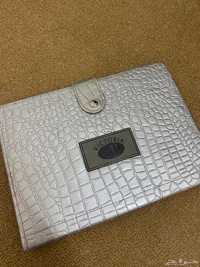 مكياج ظل عيون ماركه فكتوريا مستعمل خفيف 80 مع التوصيل 0