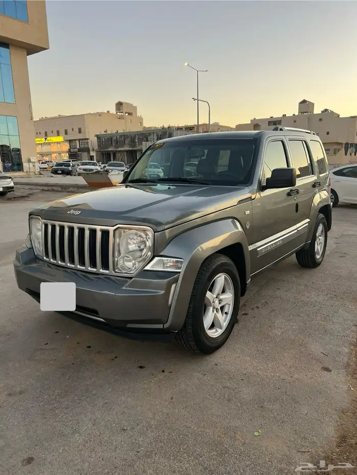 جيب شيروكي 2012 فل كامل 2