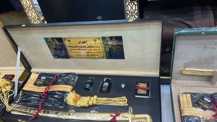 هدايا دروع الملازمين تخرج ضباط دروع السيوف بشت سيف 11