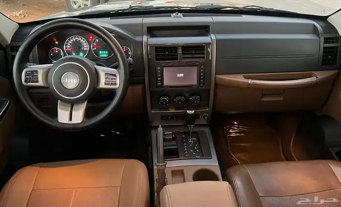 جيب شيروكي 2012 فل كامل 7