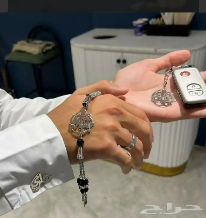 هدايا رجاليه مميزه ب الاسم حسب الطلب 17