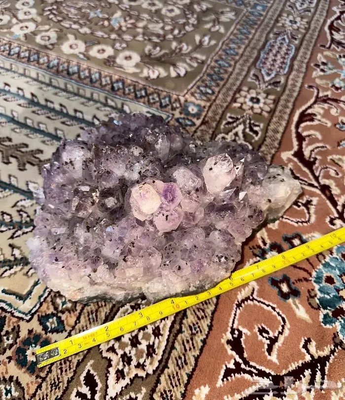 حجر الامثيست 9