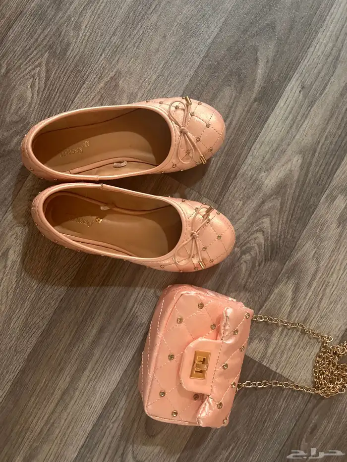 فستان اطفال وجزمه وشنطه من سنتربوبينت 0