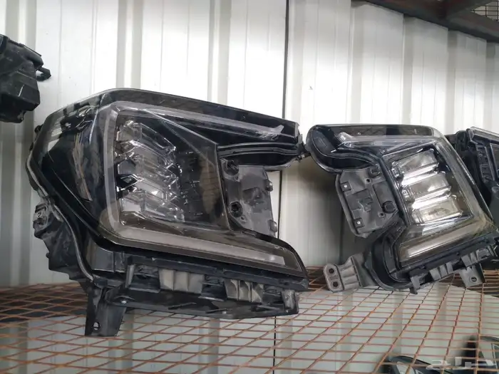 شمعات تاهو يوكن جمس سيراء سلف رادو فورد تورس 2023 2024 1