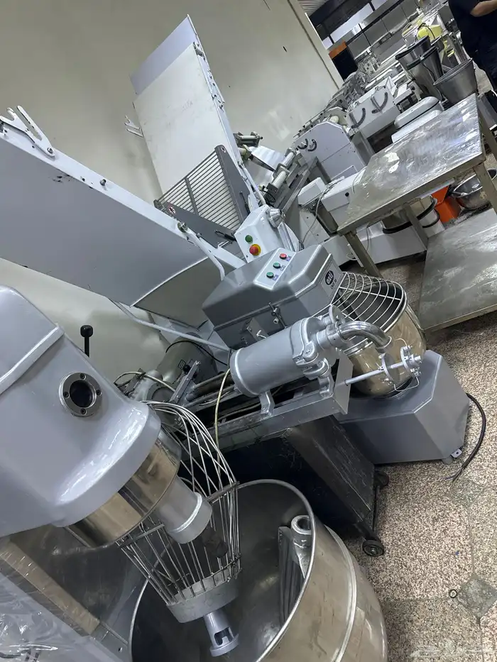 معدات مطاعم مستعمل نضيف 20