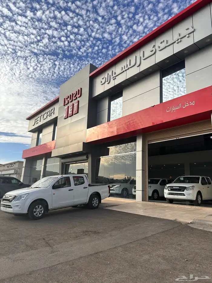 ايسوزو قلاب 3 طن ياباني 2025 4