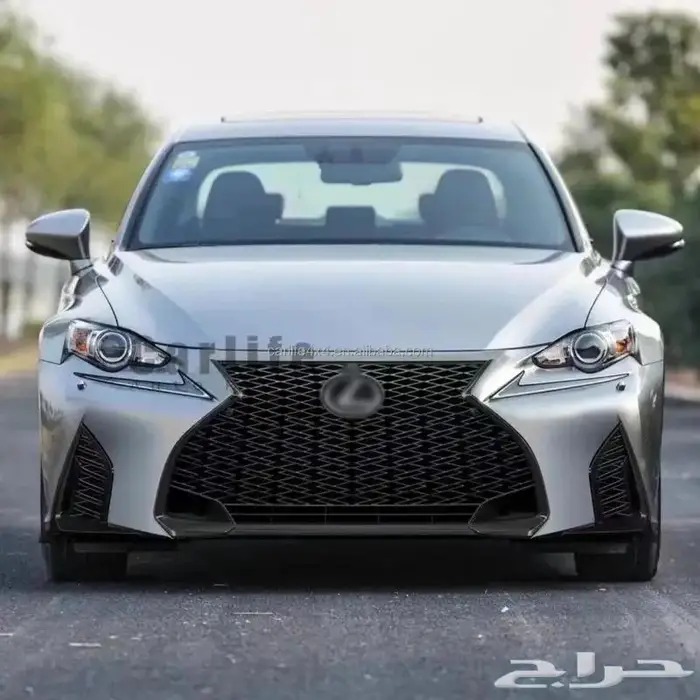 صدام مع شبك الشكل الجديد لكزس LEXUS IS 2015 3