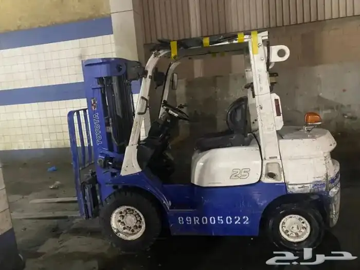رافعة شوكية فوركلفت للايجار اليومي والشهري تاجير رافعات 16