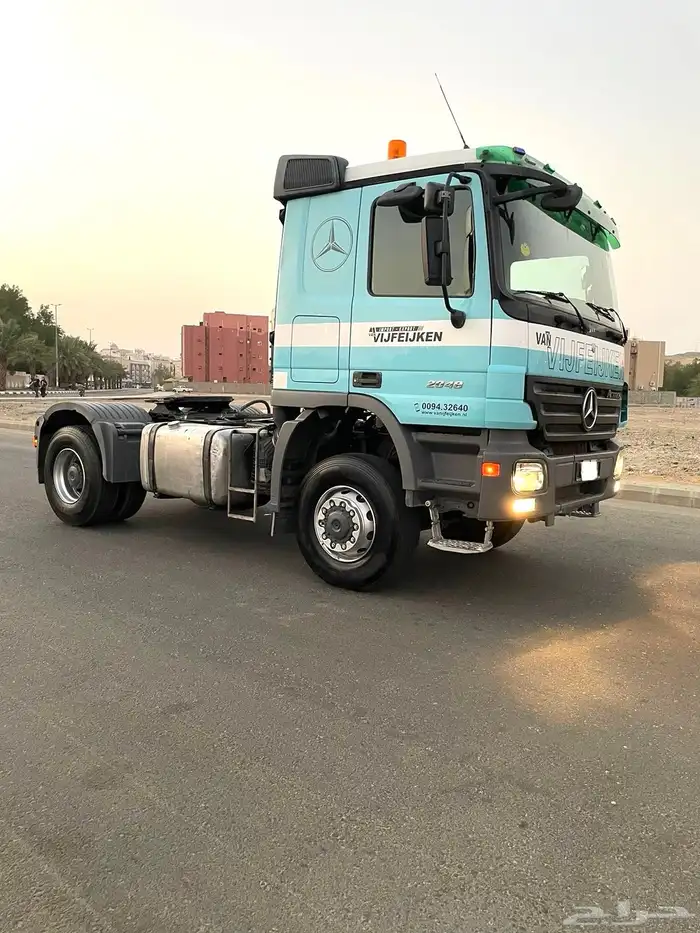 راس مرسيدس اكتروس دبل 4x4 2048 موديل 2008 1