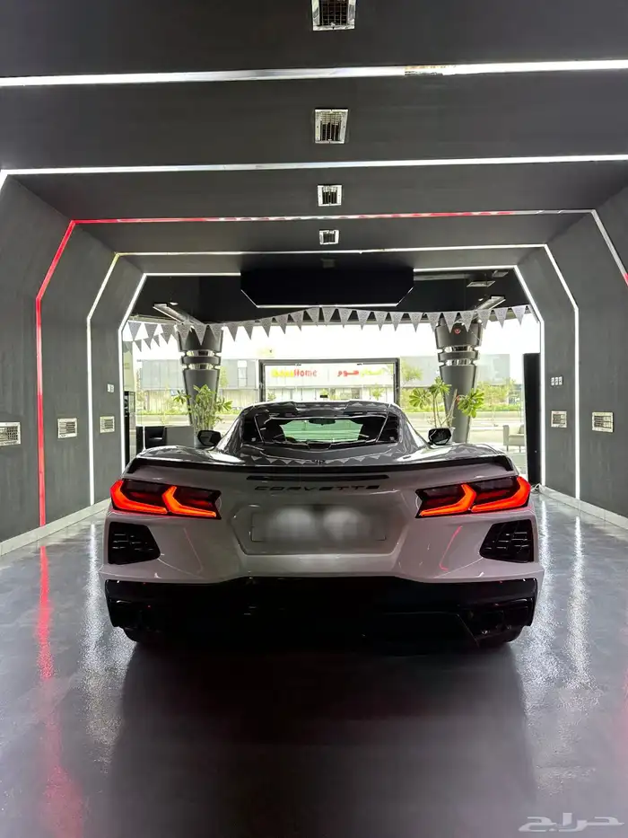 كورفيت Stingray ابيض 2023 4