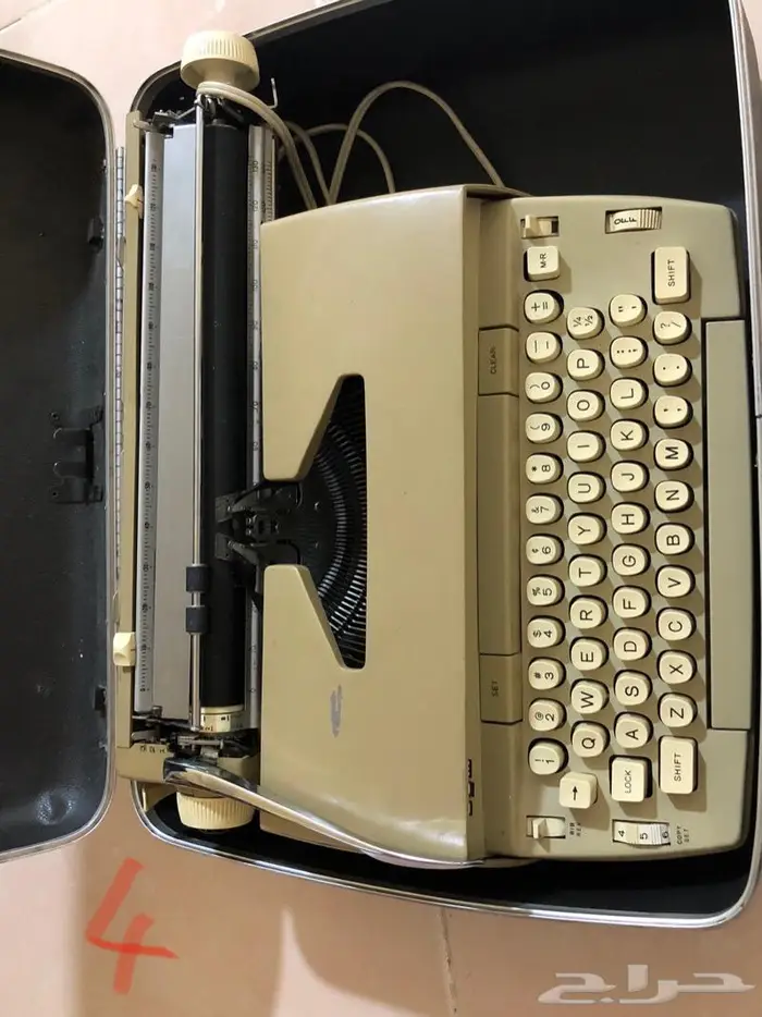 الة كاتبة انتيك antique typeriter 28