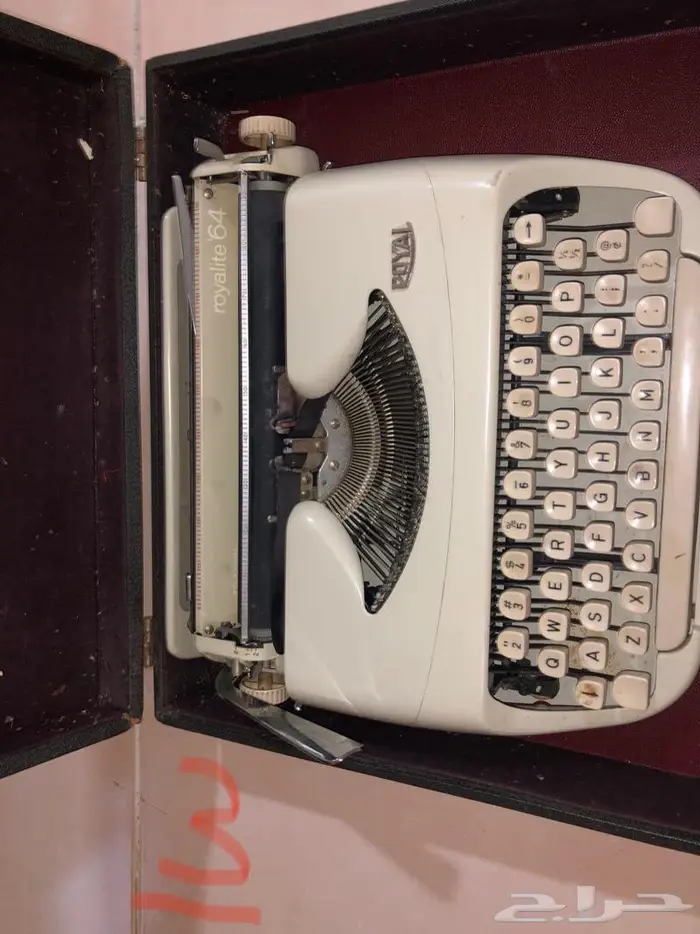 الة كاتبة انتيك antique typeriter 17