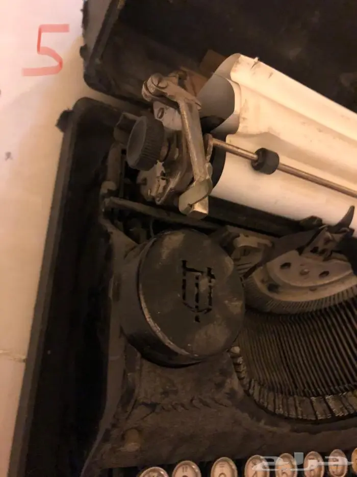 الة كاتبة انتيك antique typeriter 51