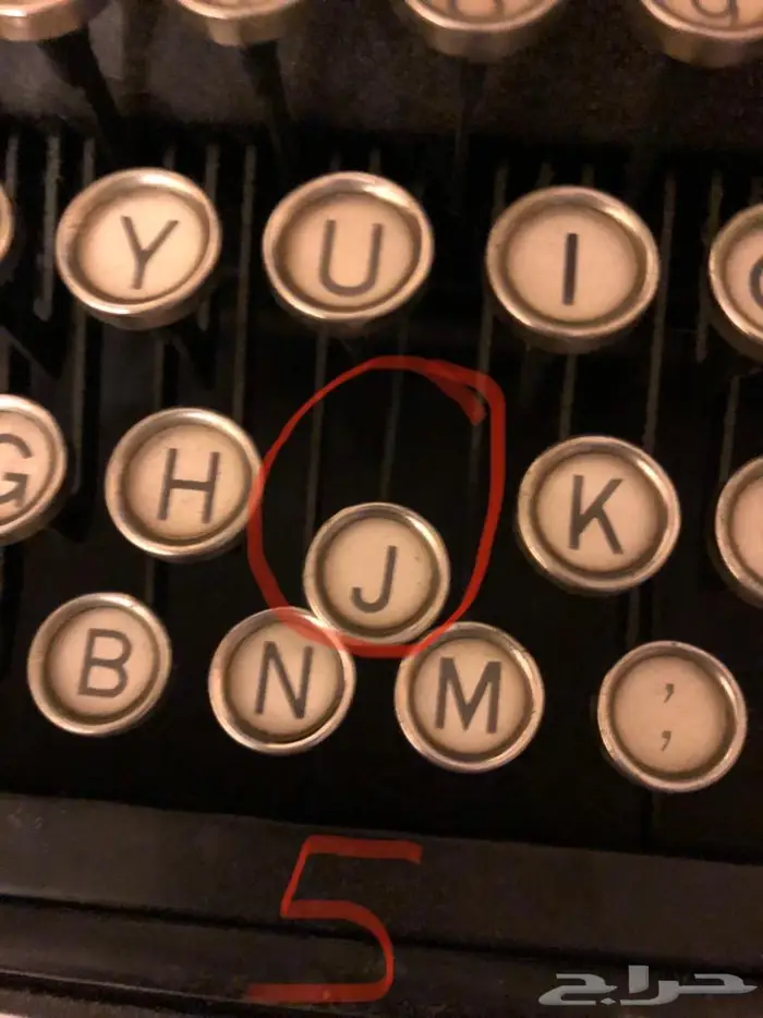الة كاتبة انتيك antique typeriter 68