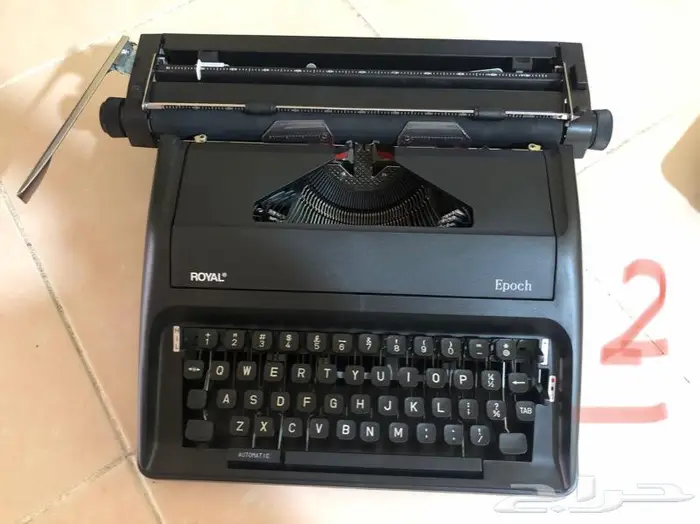 الة كاتبة انتيك antique typeriter 10