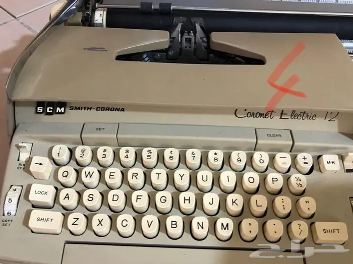 الة كاتبة انتيك antique typeriter 33