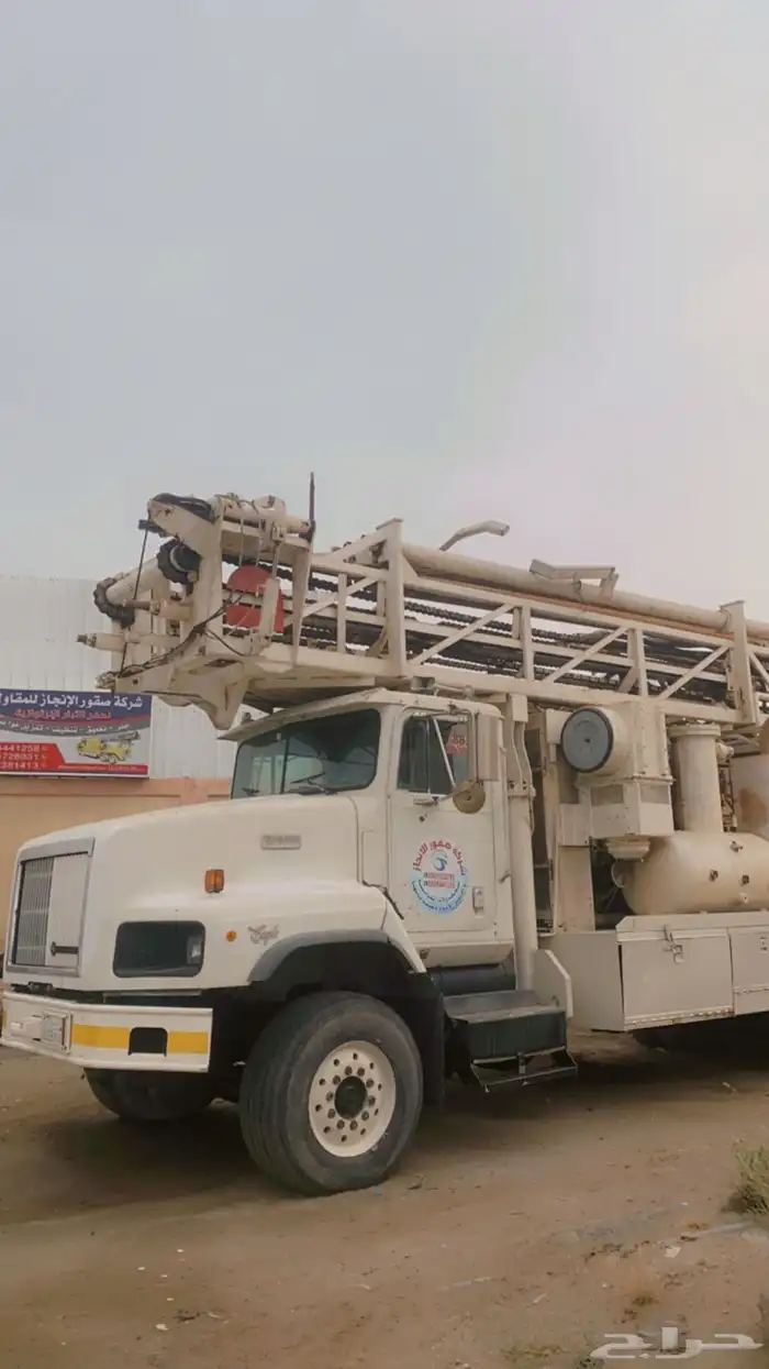 حفار ابار ارتوازي سطحي وجوفي لغايه 500متر 1