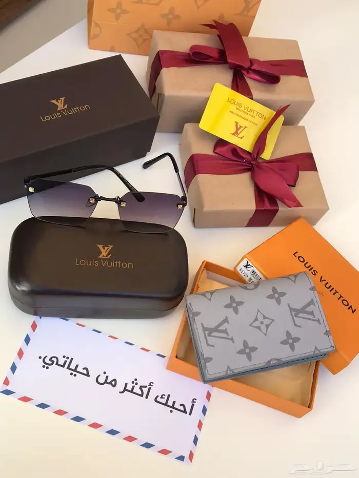 بوكس هدايا نظارة ومحفظة ماركة 1