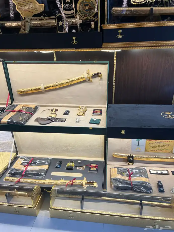 هدية تخروج ملازم. درع سيف بشت دروع زواج 1