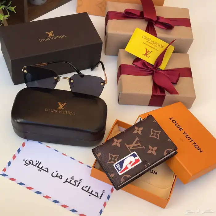 بوكس هدايا نظارة ومحفظة ماركة 0