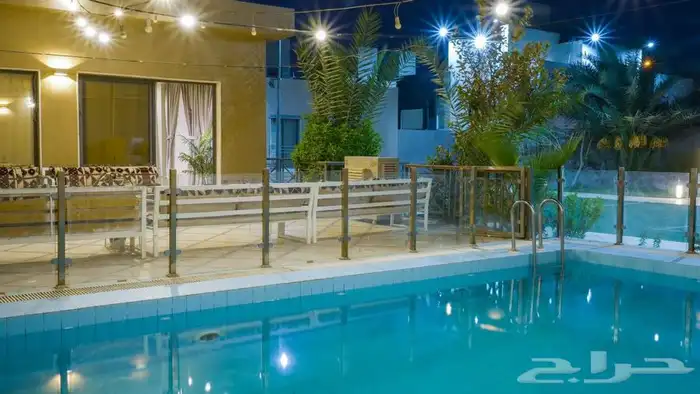 أستراحه فاخره للايجار اليومي حي الملقا 3