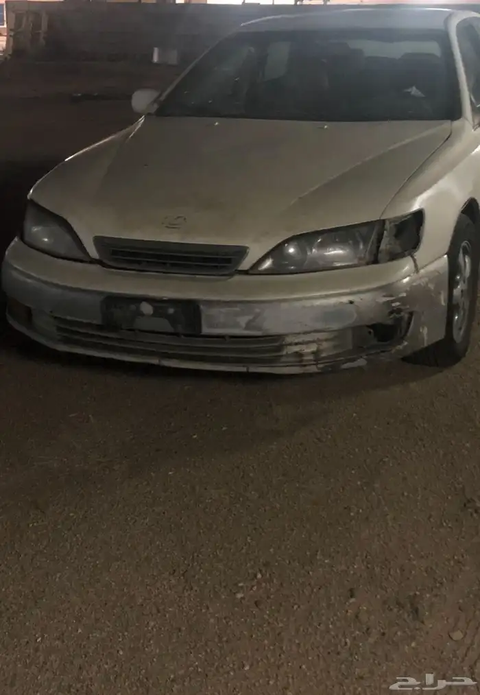 جنوط لكزس 300ES مد 2000 وصدام مع قاعدة الوحة مع كشاف يمين 3
