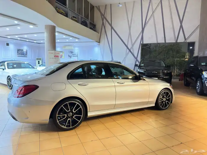 مرسيدس C300 موديل 2019 نايت بكج مواصفات عاليه 7