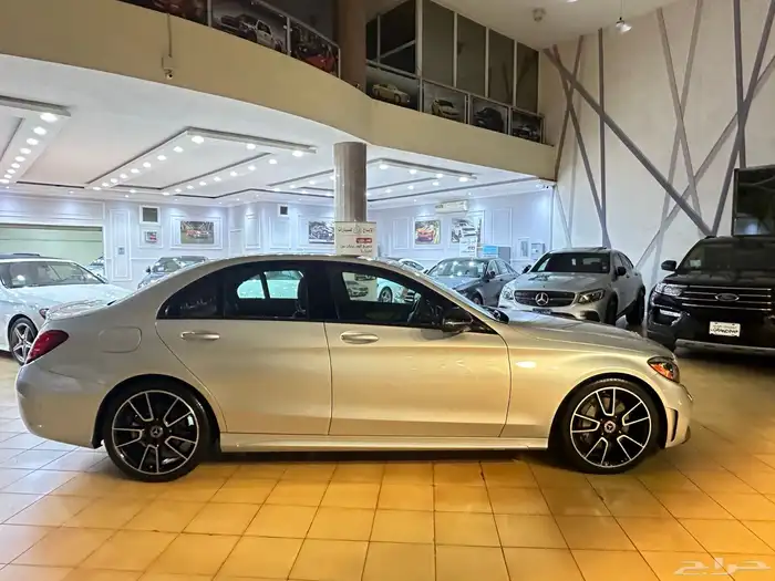 مرسيدس C300 موديل 2019 نايت بكج مواصفات عاليه 8