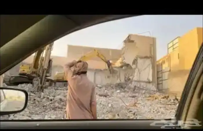للايجار بوكلينات هدم بيوت مباني حفر ارضيات و برك 4