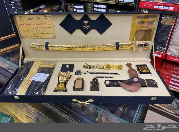 هدايا رجاليه سيوف دروع هدايا تخرج هدايا ترقيه 27