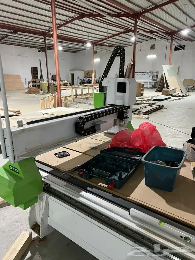 صيانة وبرمجة ماكينة راوتر سي ان سي 7