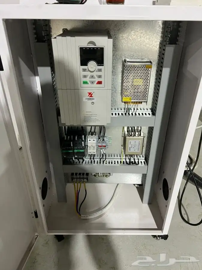 صيانة وبرمجة ماكينة راوتر سي ان سي 4