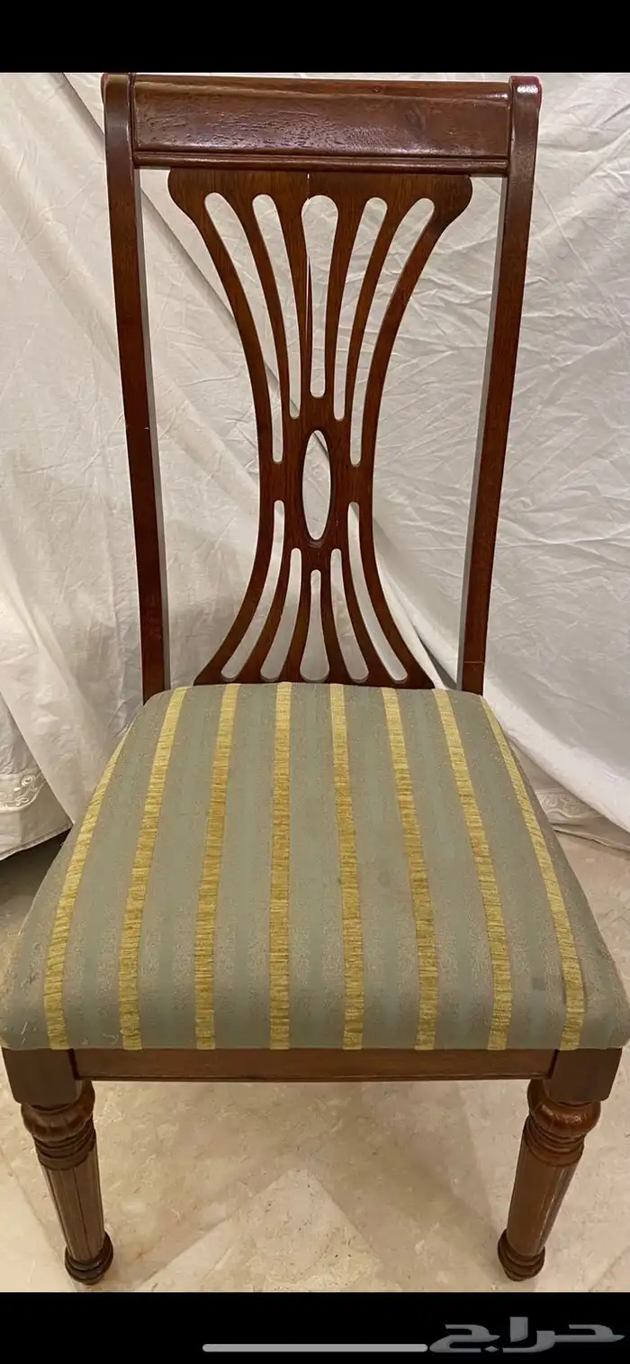 طاولة طعام فاخر مع الكراسي ( سهلة الفك و التركيب ) 1