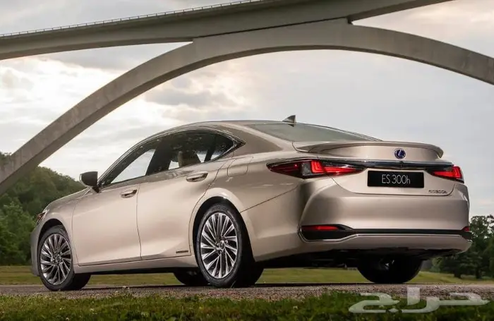 صدام خلفي لكزس ES 350 متوافق مع 2019 وفوق 2