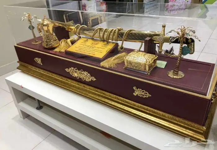 هدايا دروع للكبار الشخصيات 1